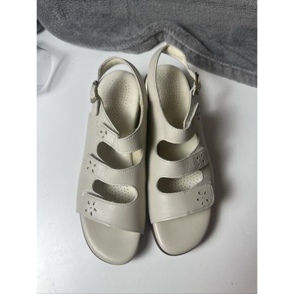 SAS Tripad Womens Cream Tan Bone Taupe Leather Three Strap Comfort Sandals 8.5 - Picture 2 of 16